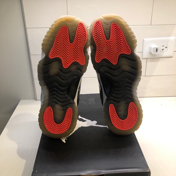 Air Jordan 11 Retro low infrared 23 - Picture 5 of 6